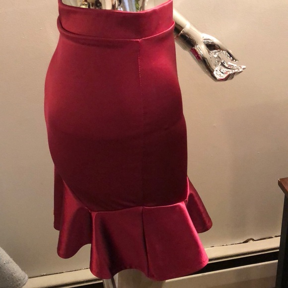 ❤️Sexy maroon mini skirt.... - Picture 6 of 6